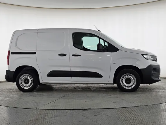 بيجو بارتنر Short van 2025 