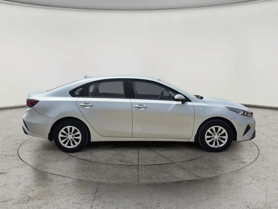 Kia Cerato GL 2024 