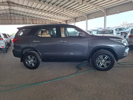 Toyota Fortuner GX 2023 دبل