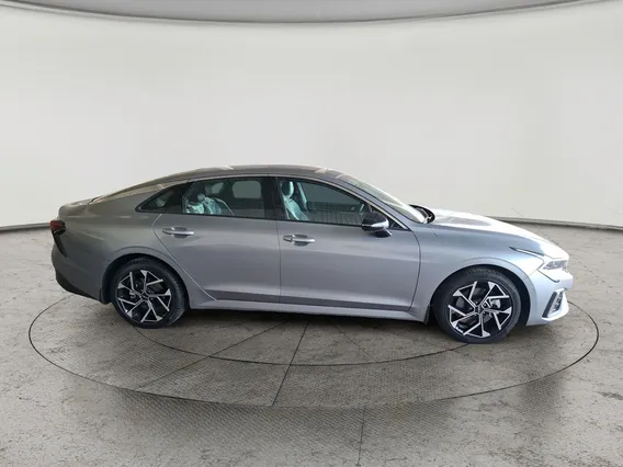 Kia K5 GT Line 2025 