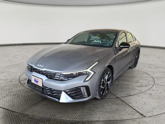 Kia K5 GT Line 2025 