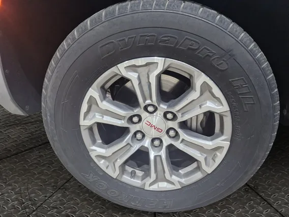 GMC Yukon SLE 2023 دبل