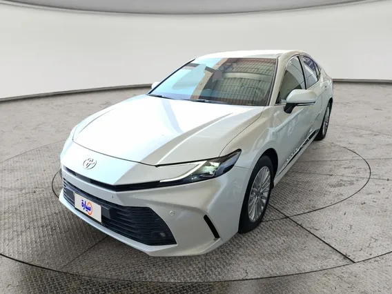 Toyota Camry  LE 2026 