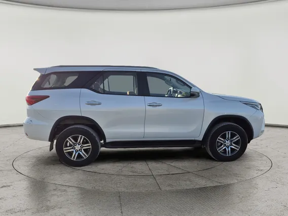 Toyota Fortuner VX 2023 دبل