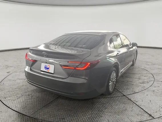Toyota Camry  LE 2025 