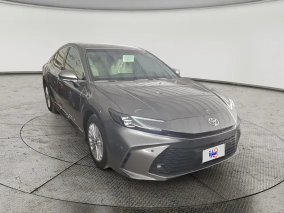 Toyota Camry  LE 2025 