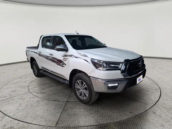 Toyota Hilux SR5 2023 دبل