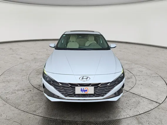 Hyundai Elantra MID 2023 