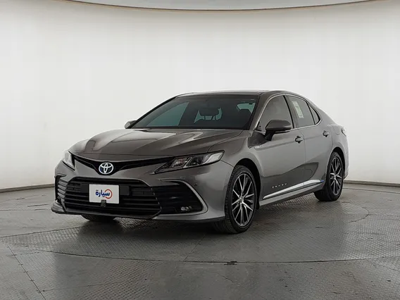 Toyota Camry  GLE 2024 
