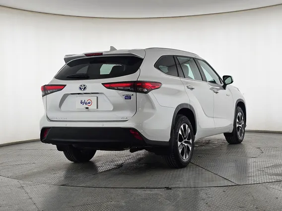 Toyota Highlander GLE 2023 