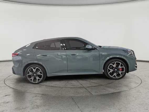 بي ام دبليو الفئة اكس 2 xDrive 20i 2025 