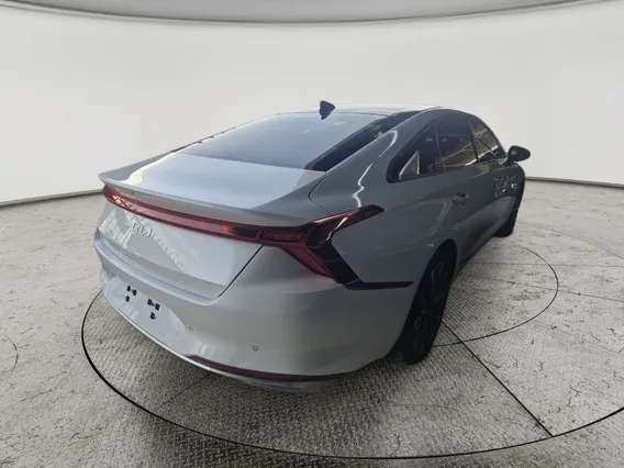 كيا K8 LX 2023 