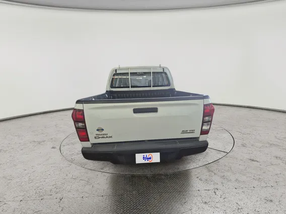 ايسوزو دي ماكس SC 4x4 2023 دبل