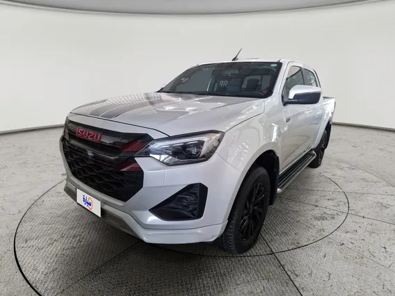 ايسوزو دي ماكس GT 2025 دبل