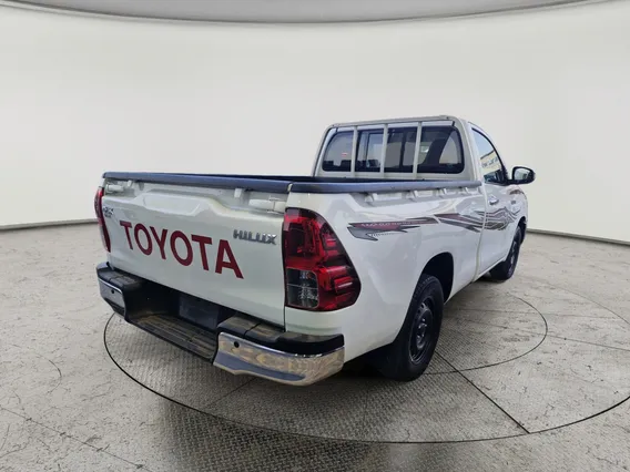 Toyota Hilux GLX 2024 