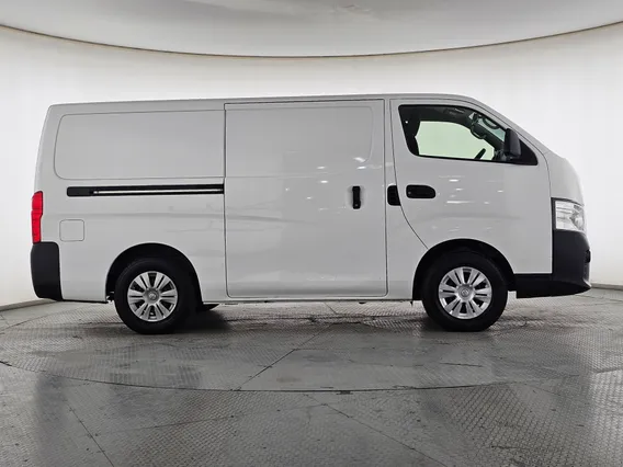 Nissan Urvan NV350 2021 
