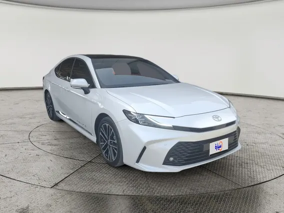 Toyota Camry  LE HEV 2026 