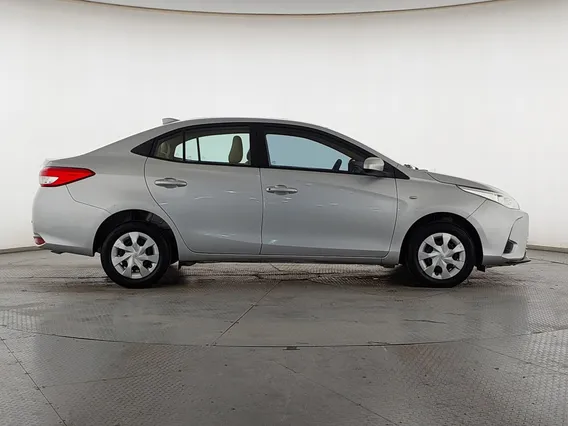 Toyota Yaris  Y 2022 