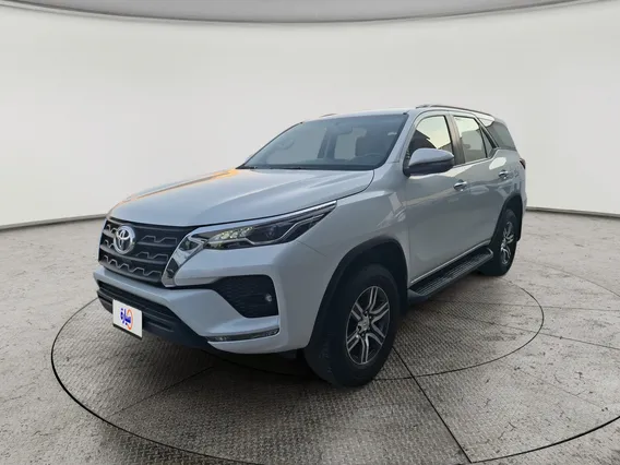 Toyota Fortuner VX 2023 دبل