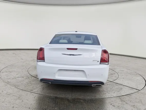 كرايسلر 300 S 2021 