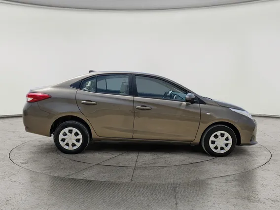 Toyota Yaris  Y 2021 
