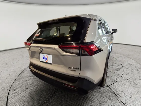 Toyota RAV4 LE 2022 