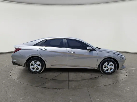 Hyundai Elantra Smart 2021 