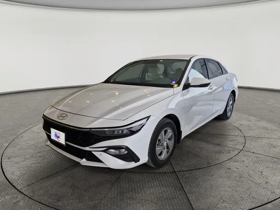 Hyundai Elantra Smart 2024 