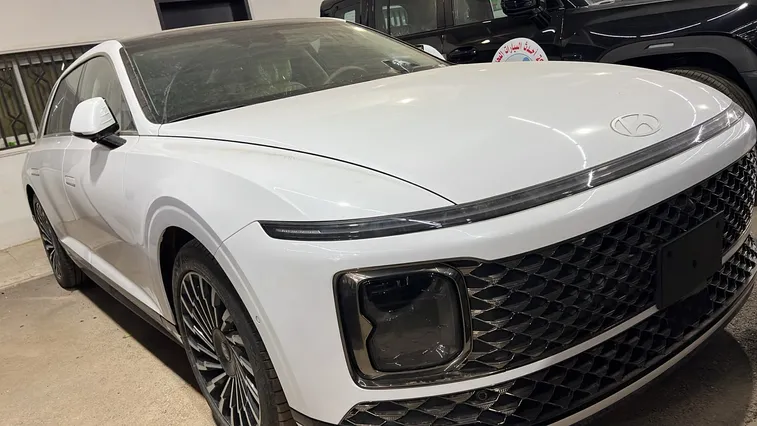 Hyundai Azera calligraphy 2025 