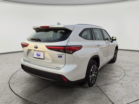 Toyota Highlander GLE 2023 