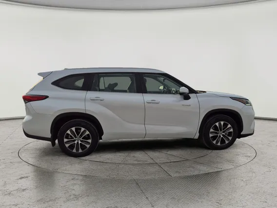 Toyota Highlander GLE 2023 