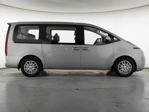 Hyundai Staria Smart 9 ST 2024 