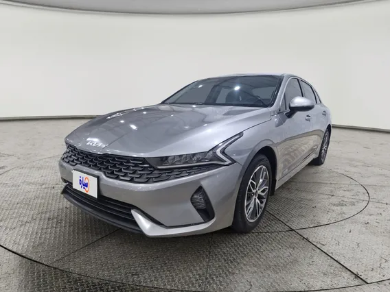 Kia K5 LX 2023 
