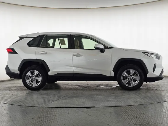 Toyota RAV4 LE 2023 