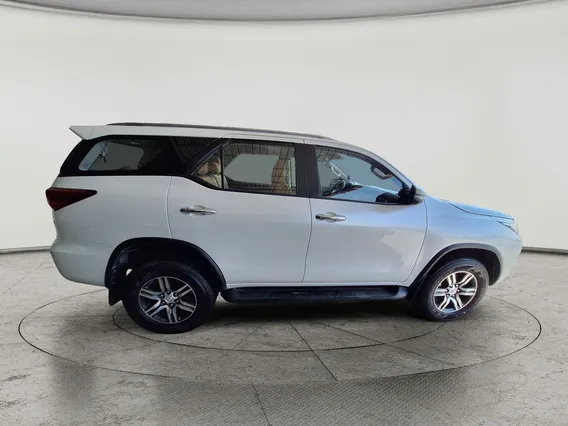 Toyota Fortuner VX 2023 دبل