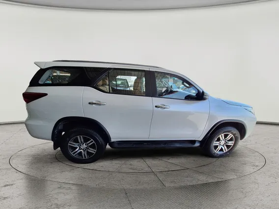 Toyota Fortuner VX 2023 دبل