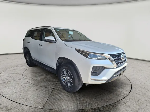 Toyota Fortuner VX 2023 دبل