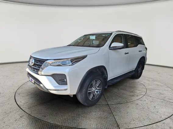Toyota Fortuner VX 2023 دبل