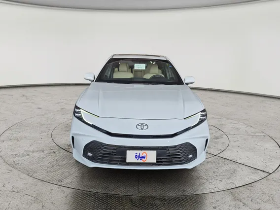 Toyota Camry  LE 2025 