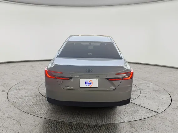 Toyota Camry  LE 2026 