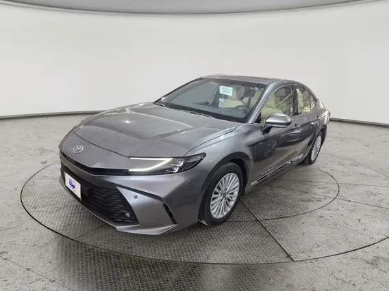 Toyota Camry  LE 2025 