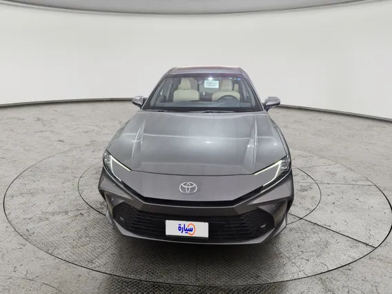 Toyota Camry  LE 2025 