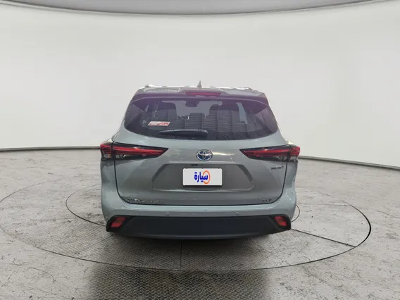 Toyota Highlander GLE 2023 