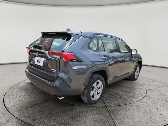 Toyota RAV4 LE 2025 