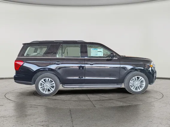 Ford Expedition XLT 2023 دبل