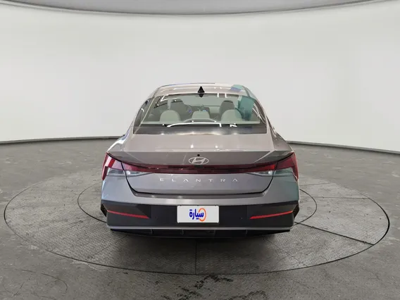 Hyundai Elantra Smart 2024 