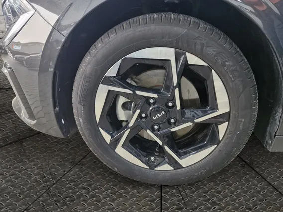Kia K5 LX 2025 