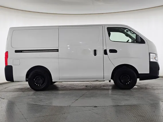 نيسان باص اورفان NV350 2021 
