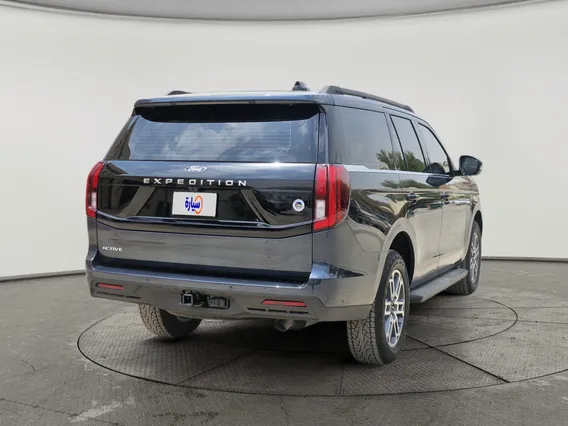 Ford Expedition Active 2025 