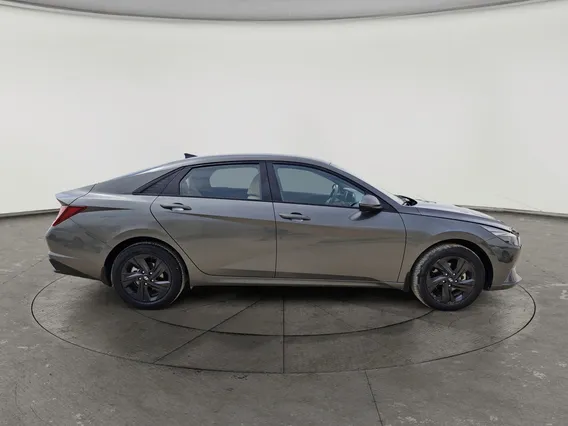Hyundai Elantra Smart 2023 